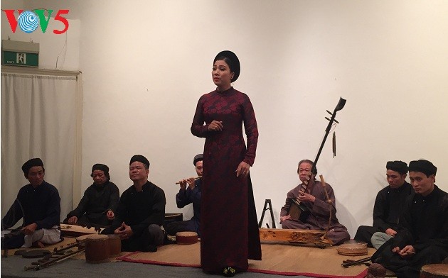 Goethe-Institute concert combines German poems, Vietnamese folk music - ảnh 1