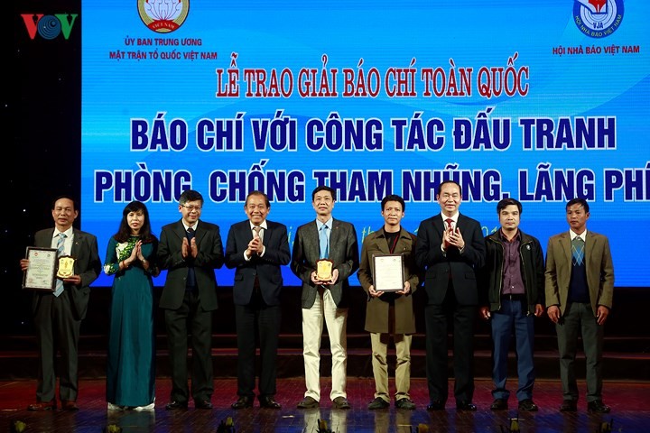 Best press works on fighting corruption, wastefulness honored - ảnh 1