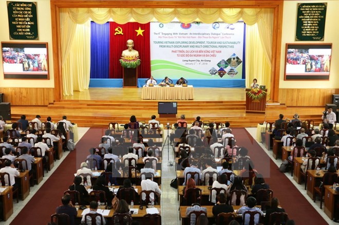 Conference discusses Vietnam’s tourism development - ảnh 1