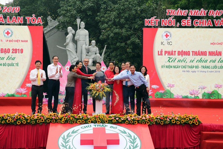 Red Cross Society launches 2019 Humanitarian Month - ảnh 2