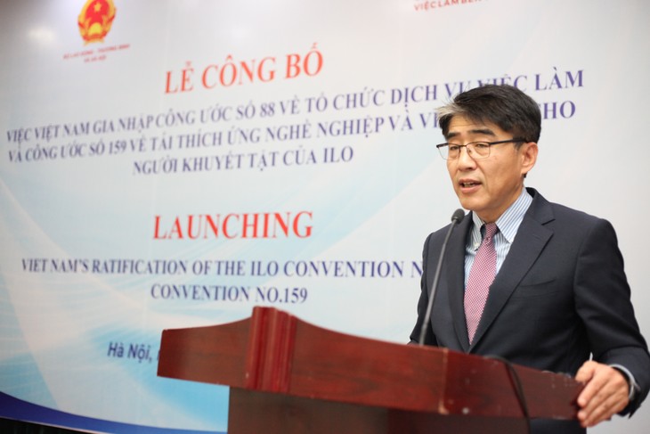 Vietnam joins two international conventions on labor  - ảnh 1