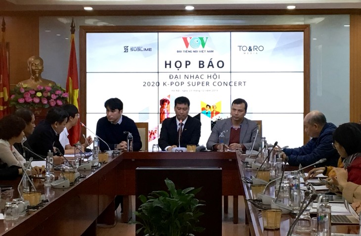 2020 K-pop Super Concert to be staged in Hanoi in January - ảnh 1