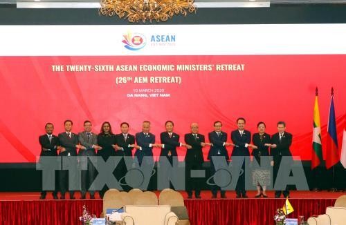 ASEAN issues joint statement on economic resilience against COVID-19 - ảnh 1