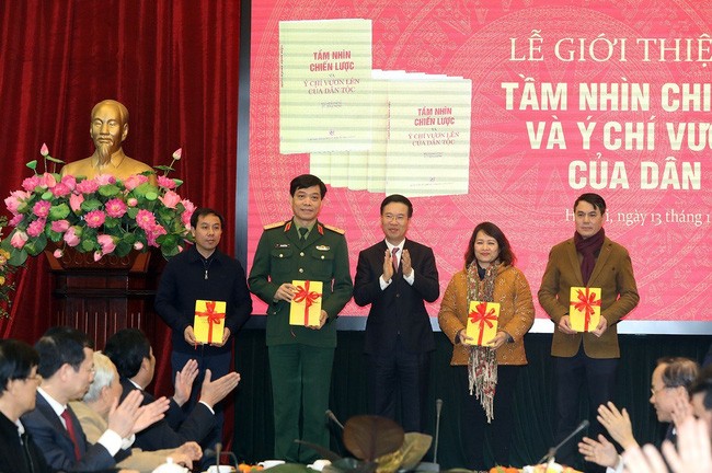 Book on preparations for 13th National Party Congress published - ảnh 1
