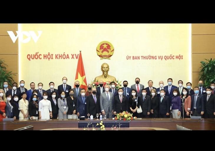 Vietnam pledges favorable conditions for US businesses operate sustainably  - ảnh 2