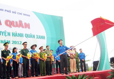 Ho Chi Minh Stadt startet die Bewegung der Wohltätigkeit für Jugendliche - ảnh 1