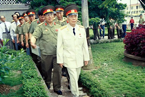 Bilder des berühmten Generals Vo Nguyen Giap - ảnh 10