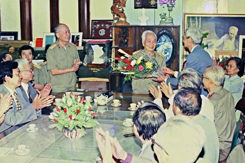 Bilder des berühmten Generals Vo Nguyen Giap - ảnh 13