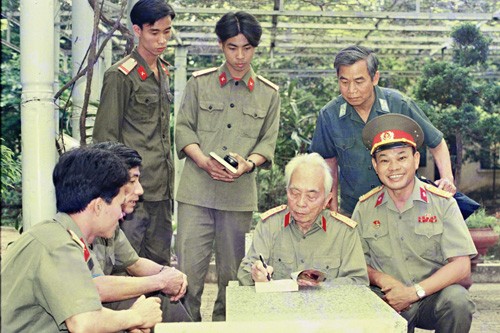 Bilder des berühmten Generals Vo Nguyen Giap - ảnh 14