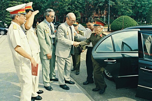 Bilder des berühmten Generals Vo Nguyen Giap - ảnh 15