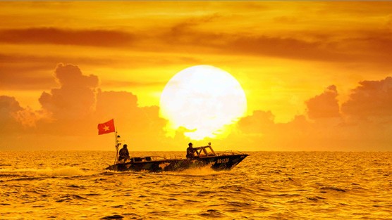 Fotoausstellung “ Die Spratly-Inselgruppe im Herzen der Vietnamesen” - ảnh 1