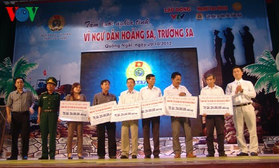 “Das humanitäre Netz” - Spendenprogramm der vietnamesischen Arbeiter - ảnh 1
