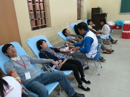 Der 5. Festtag für freiwillige Blutspende in Hanoi - ảnh 1