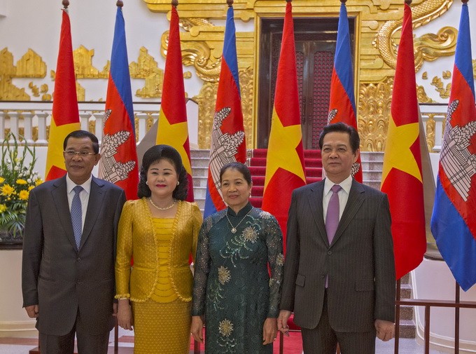 Kambodschanischer Premierminister setzt  Vietnambesuch fort - ảnh 1
