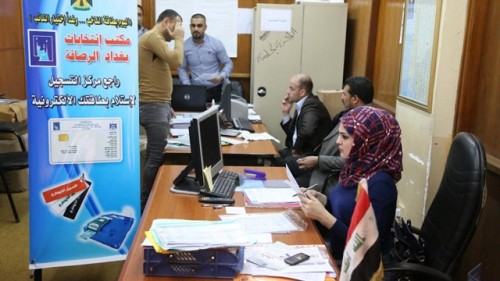 Mitglieder der Wahlkommission im Irak ziehen Rücktritt zurück - ảnh 1