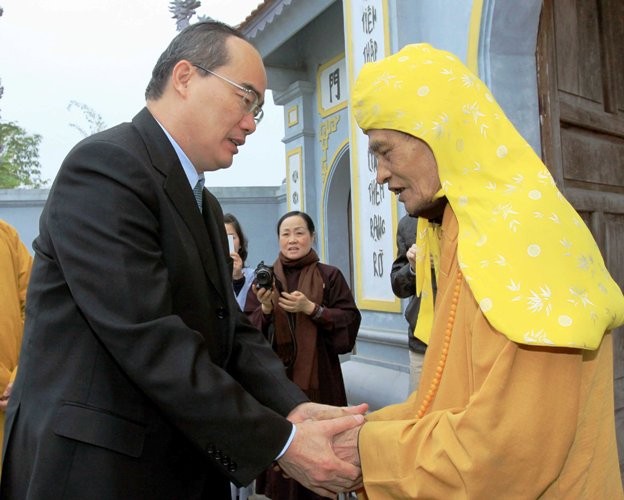 Vorsitzender der Vaterländischen Front Vietnams beglückwünscht Leiter des Buddhistischen Verbandes  - ảnh 1