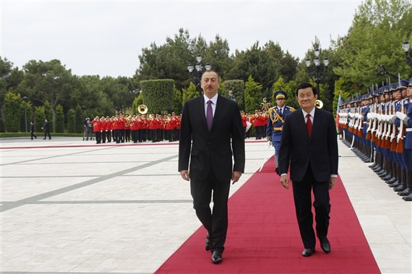 Staatspräsident Truong Tan Sang beginnt Reise nach Aserbaidschan - ảnh 1
