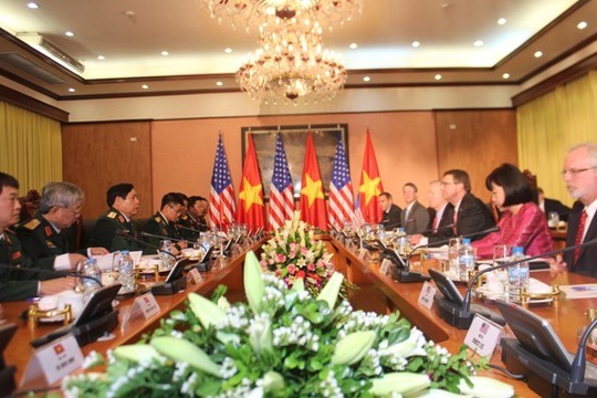 Verstärkung der Zusammenarbeit in Verteidigung zwischen Vietnam und den USA - ảnh 1
