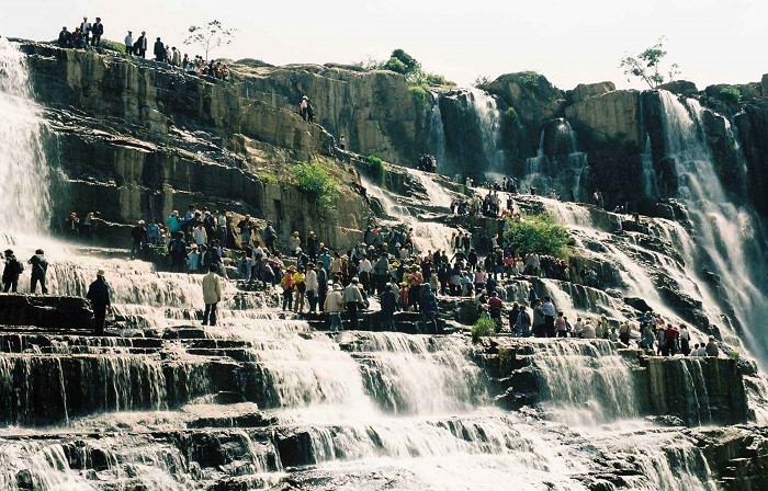 Große Wasserfälle in Lam Dong - ảnh 1