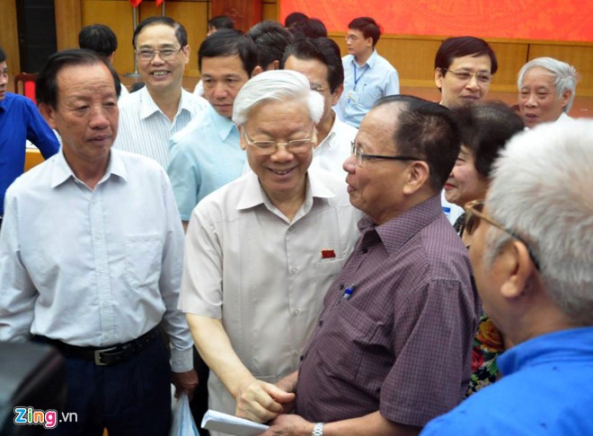 KPV-Generalsekretär Nguyen Phu Trong trifft Wähler - ảnh 1