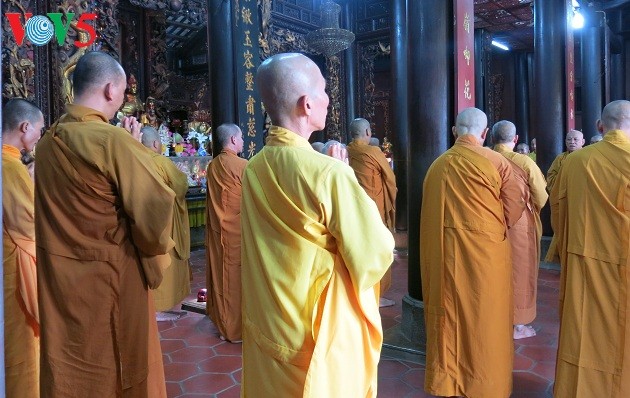  Die Schönheit der Vinh Trang Pagode in der Provinz Tien Giang - ảnh 1