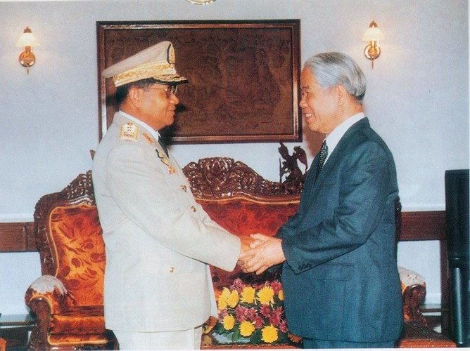 Treffen zwischen dem ehemaligen KPV-Generalsekretär Do Muoi und Spitzenpolitikern weltweit - ảnh 12