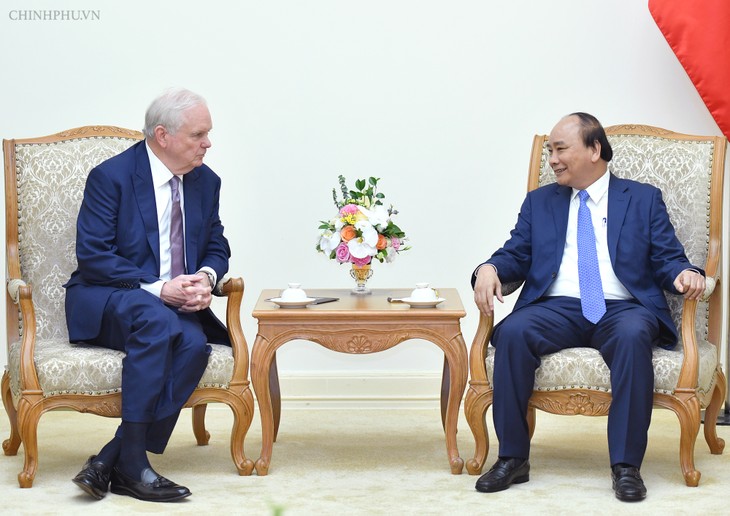 Premierminister Nguyen Xuan Phuc empfängt Professor der US-Universität Harvard - ảnh 1