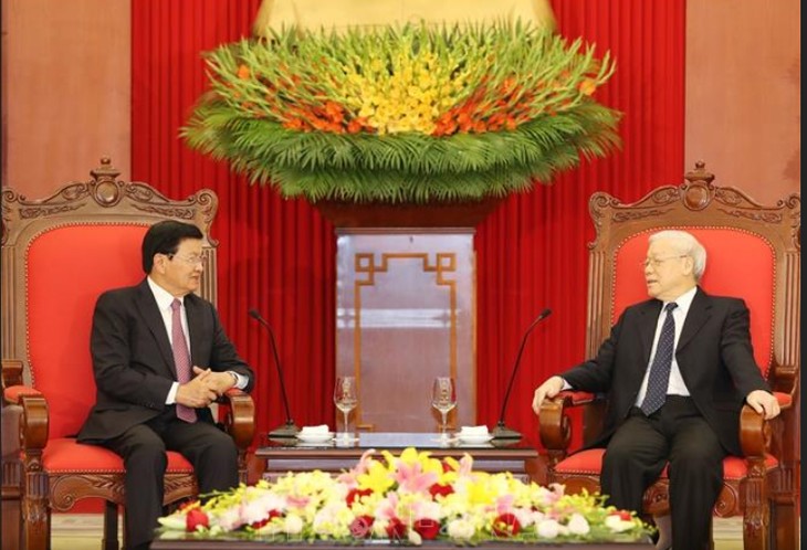 KPV-Generalsekretär Nguyen Phu Trong empfängt den laotischen Premierminister  - ảnh 1