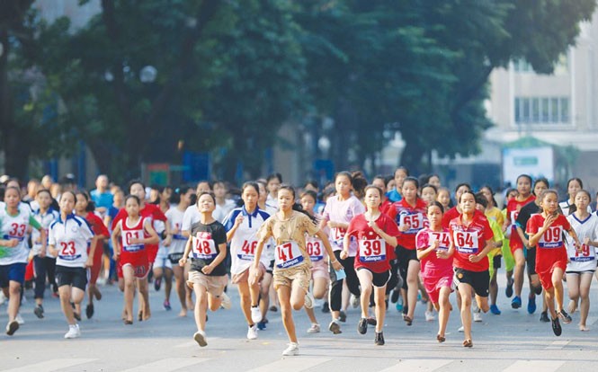 Hanoi plant einen erweiterten Laufwettbewerb der Zeitung „Ha Noi moi” 2021 - ảnh 1