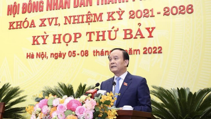 Hanoi verabschiedet 15 Beschlüsse zur Verstärkung sozialwirtschaftlicher Entwicklung - ảnh 1
