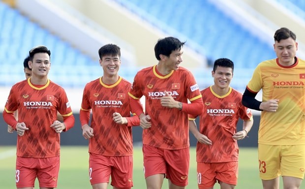 Vietnamesische Fußballmannschaft wartet auf das Spiel gegen Philippinen - ảnh 1