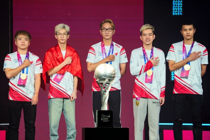 Vietnamesisches PUBG Mobile-Team ist Weltmeister 2022 - ảnh 1