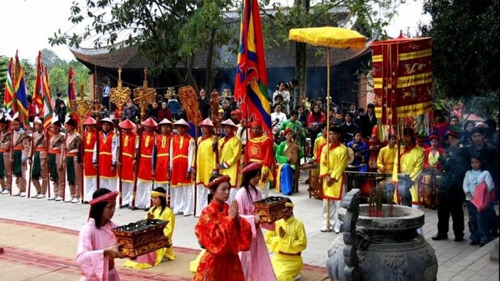 Fest des Dong-Cuong-Tempels: Schwerpunkt der spirituellen Reise - ảnh 1
