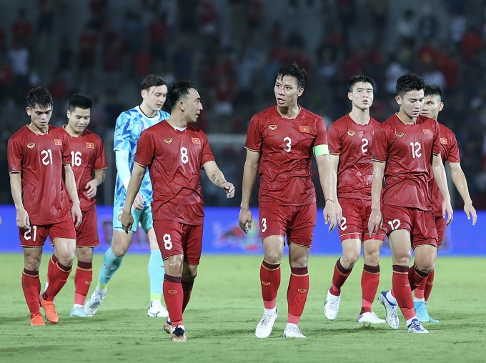 Vorteil bei WM-Qualifikationsrunde: Vietnams Fußballmannschaft verbessert sich in FIFA-Rangliste - ảnh 1