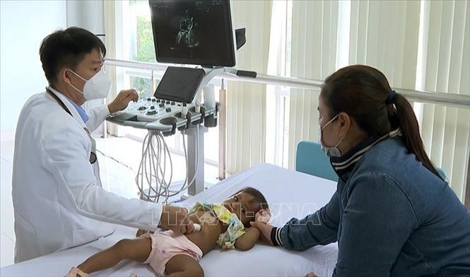 Soc Trang bietet Bewohnern aus schwierigen Verhältnissen kostenlose Untersuchung und Behandlung - ảnh 1