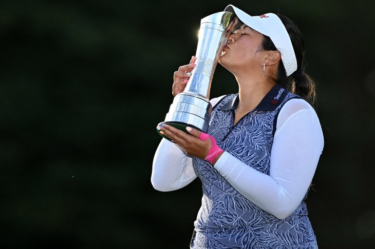 Golferin mit vietnamesischer Abstammung gewinnt das Golfturnier AIG Women's Open 2023 - ảnh 1