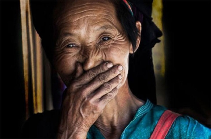 Das Lächeln der alten Menschen in bergigen Gebieten - ảnh 8