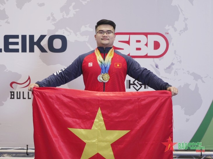 Dang The Hung gewinnt Goldmedaille bei Asienmeisterschaft im Kraftdreikampf - ảnh 1