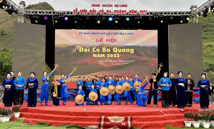 Cao Bang veranstaltet das Fest auf dem Ba Quang-Grashügel - ảnh 1