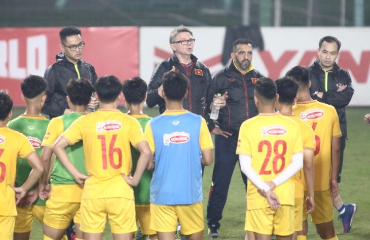 “Besonderes Treffen” der U23-Fußballmannschaft Vietnams Anfang 2024 - ảnh 1