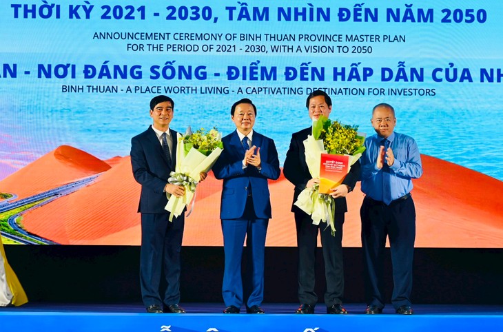 Vizepremierminister Tran Hong Ha nimmt an Feier zur Veröffentlichung der Planung der Provinz Binh Thuan teil - ảnh 1