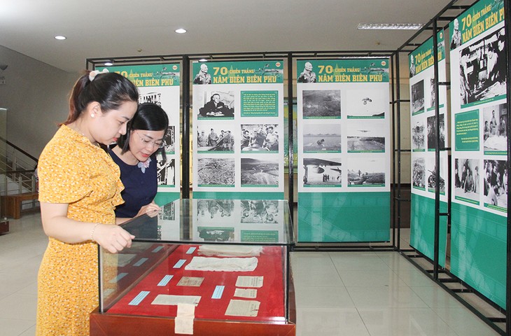 Ausstellung zum Thema Dien Bien in Da Nang - ảnh 1