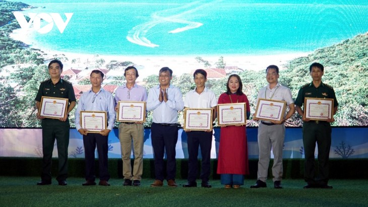 Feier zum 15. Jahrestag der Anerkennung der Cu Lao Cham-Insel als Biosphärenreservat der Welt - ảnh 1