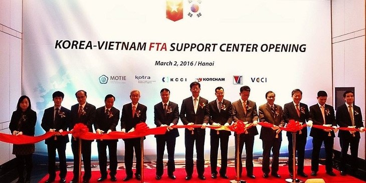 Vietnam-Korea trade to hit 70 billion USD by 2020 - ảnh 1