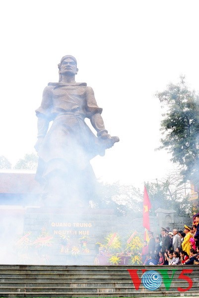 Dong Da Hill Festival tributes national heroic tradition - ảnh 1
