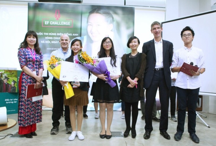 An Giang and Tay Ninh students win EF Challenge 2017 - ảnh 1