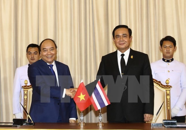 Vietnam, Thailand issue joint statement, affirming resolve to elevate ties  - ảnh 1