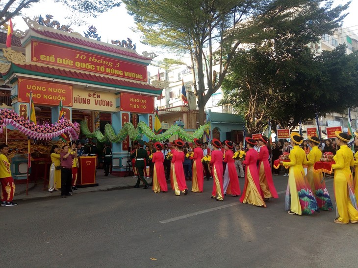 Hung Kings’ death anniversary commemorated across Vietnam  - ảnh 2