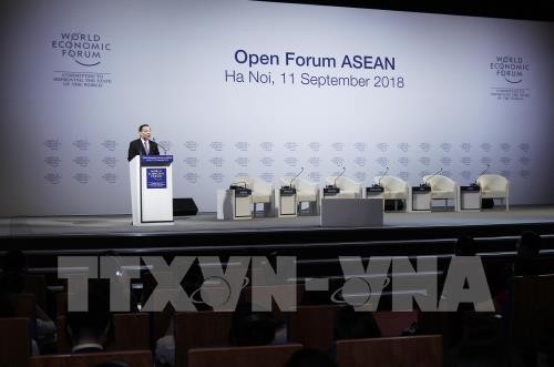 “ASEAN 4.0 for All” forum raises curtain for WEF on ASEAN 2018  - ảnh 1