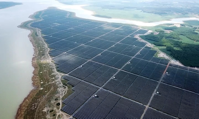 Southeast Asia's largest solar power complex inaugurated in Tay Ninh - ảnh 1
